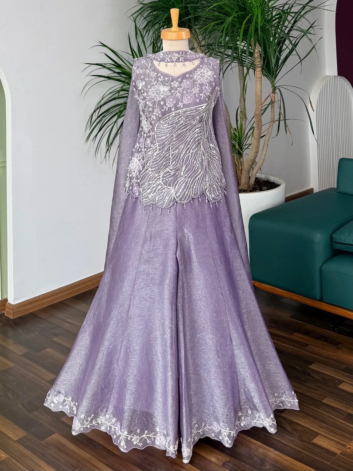 Lavnder sharara