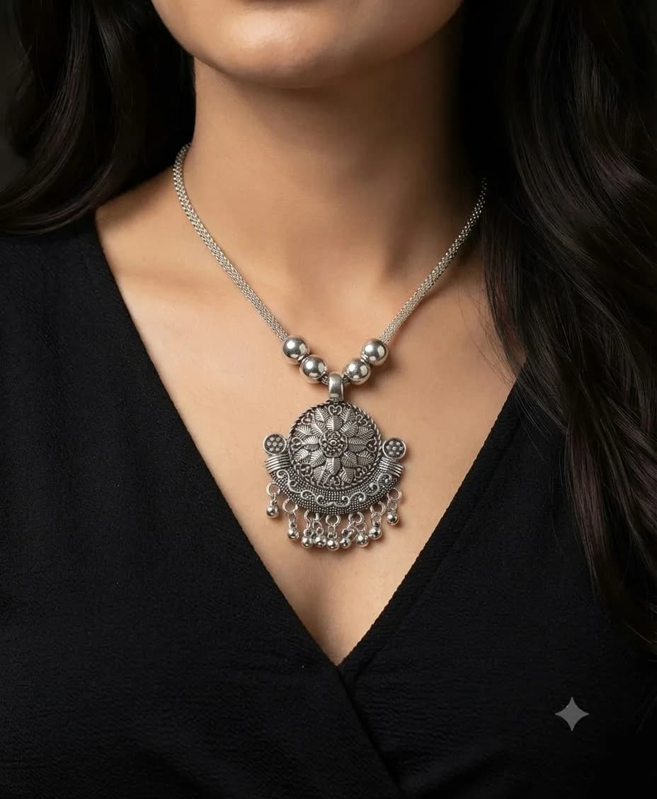 TUBE neha necklace